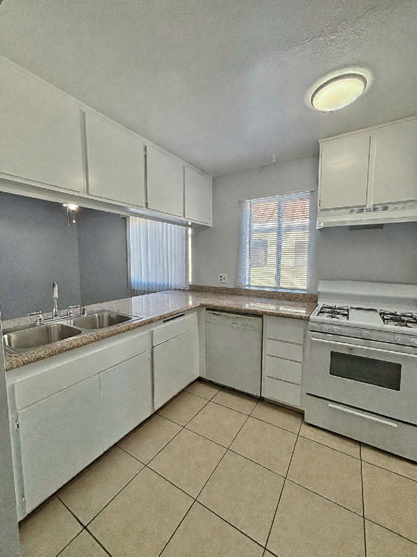 Foto del edificio - 9586 W Ball Rd