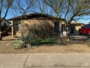 Building Photo - 2208 W Danbury Dr