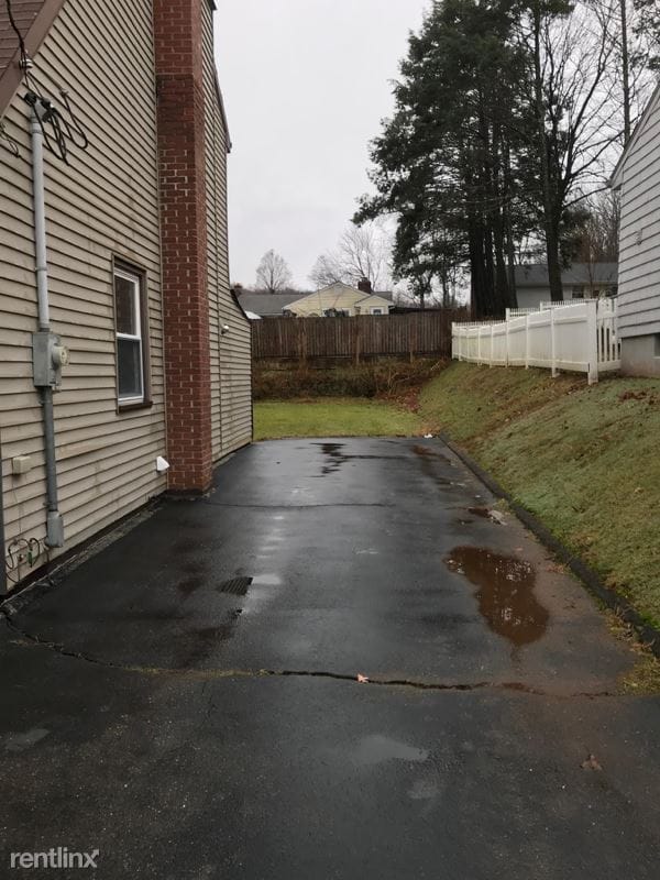 Building Photo - 4 br, 3 bath House - 58 Huber St
