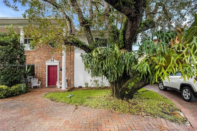 Foto del edificio - 10670 SW 77th Ave