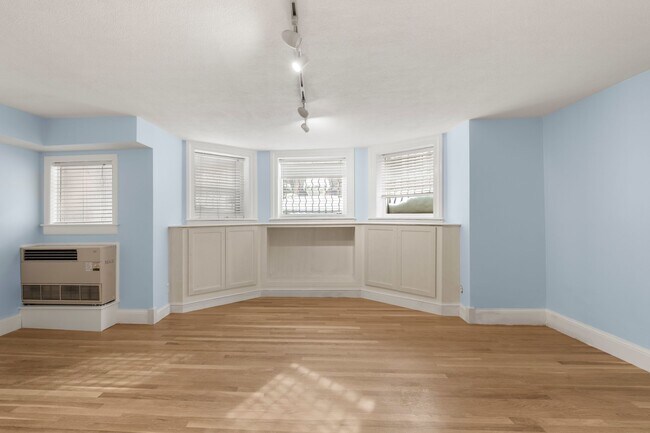 Foto del edificio - 242 Beacon St