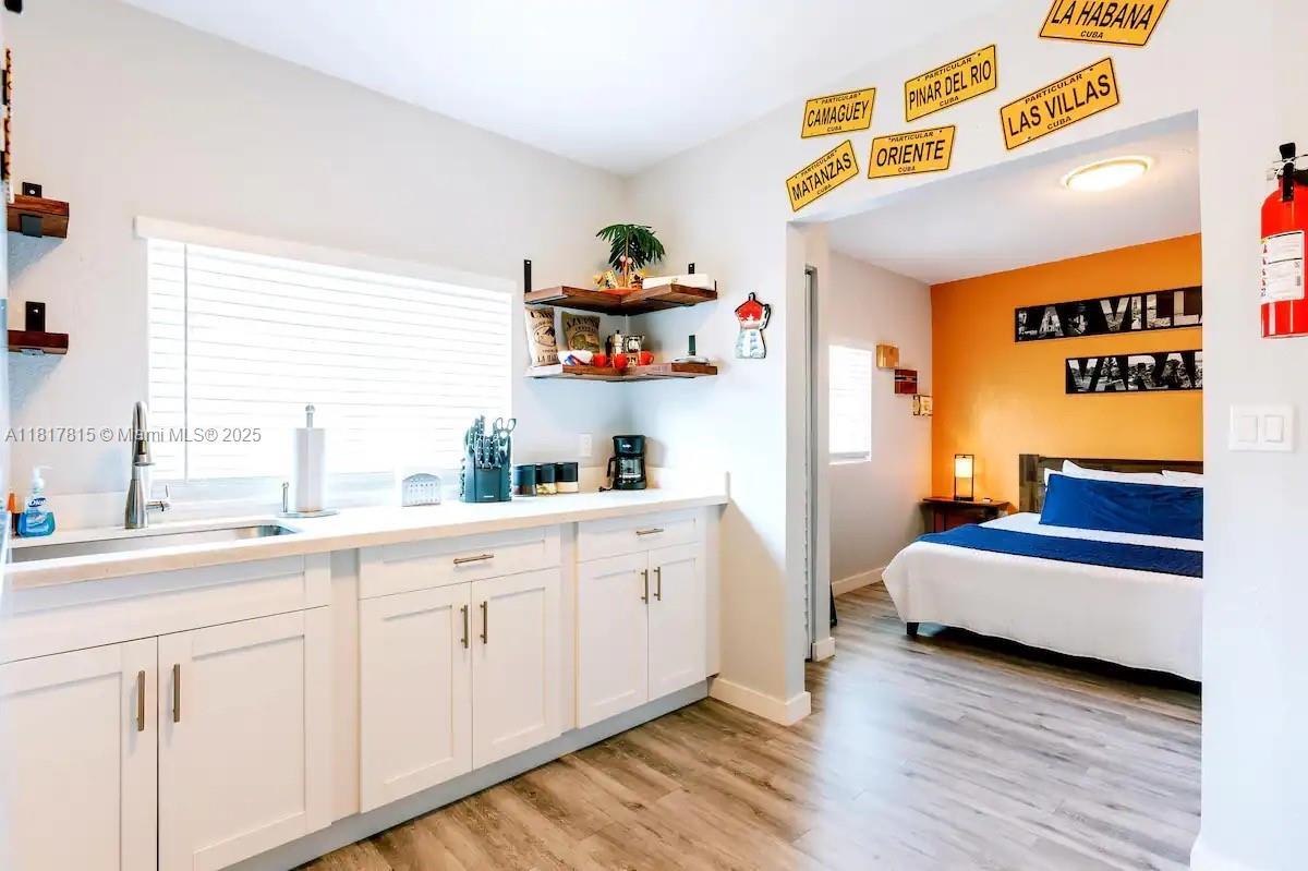 Foto principal - 1647 NW 29th Ave