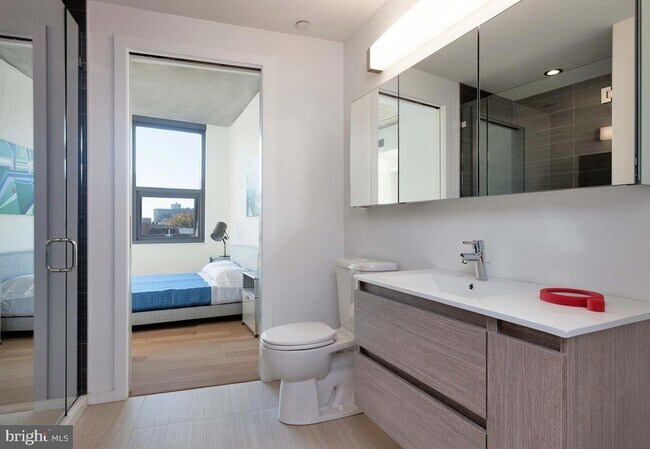 Foto del edificio - 205 Race Street Unit 0B-13E
