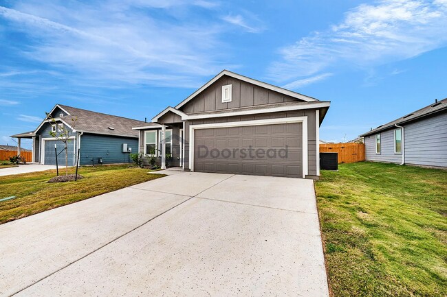 Foto del edificio - 3012 Yellow Pine Ave