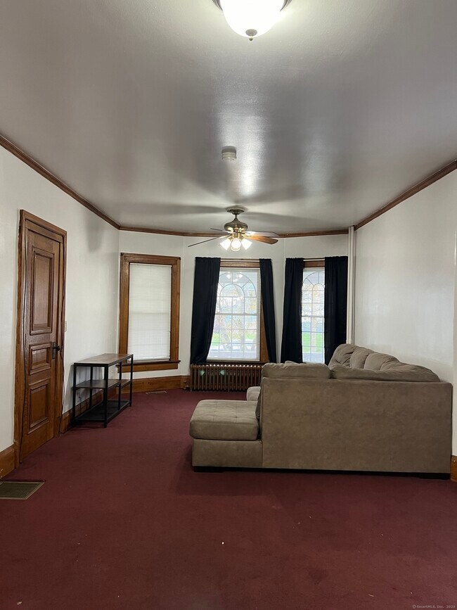 Foto del edificio - 351 Chestnut St