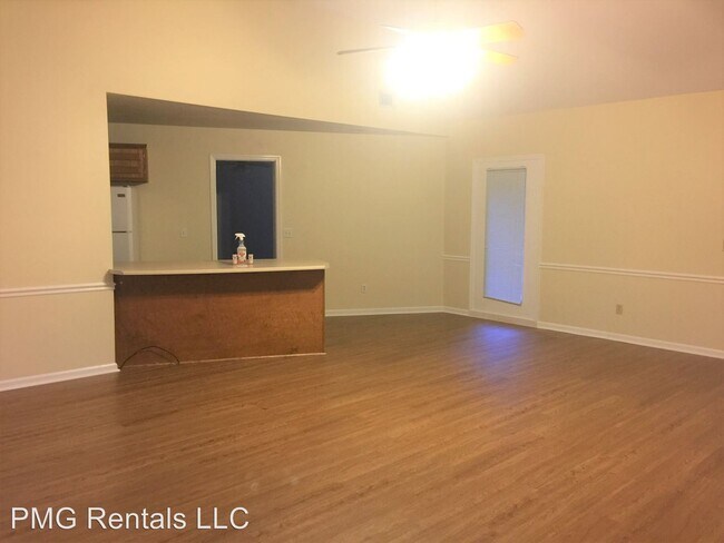 Building Photo - 2 br, 2 bath House - 201 Shuman Dr.
