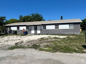 Building Photo - 1002 N 16th St