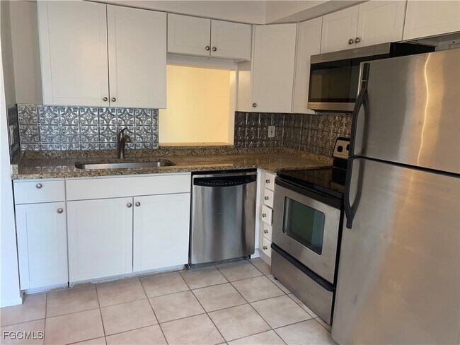 Foto del edificio - 4619 SE 5th Pl