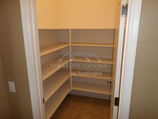 Building Photo - 4078 E Peach Tree Dr