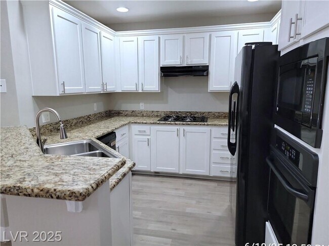 Building Photo - FABULOUS 2 BED, 2 BATH PARK AVENUE CONDO