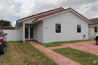 Building Photo - 5402 SW 144th Ct