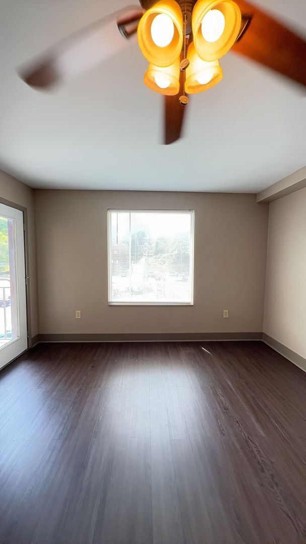 Building Photo - Great find for Lake Plaza: Available for FALL 2026! $3600/month - Move in 8/13/26!