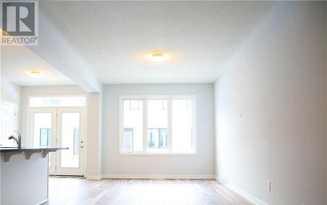 Building Photo - 1062 Curraglass Walk