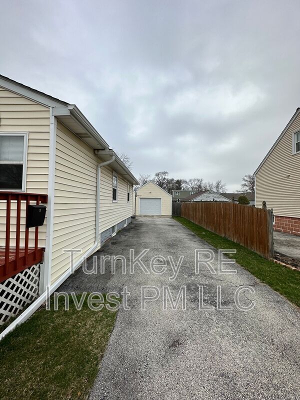 Building Photo - 3734 148th Pl