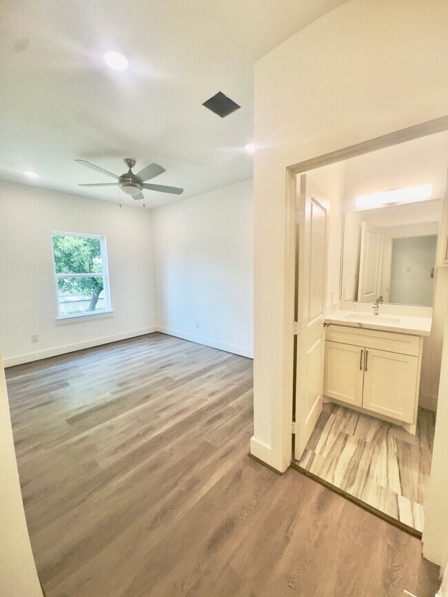 Building Photo - 10232 Porto Rico Rd
