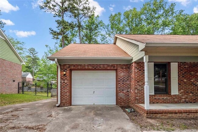 Building Photo - 1274 Arailia Dr