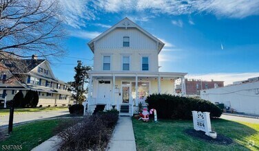 Building Photo - 224 Lorraine Ave