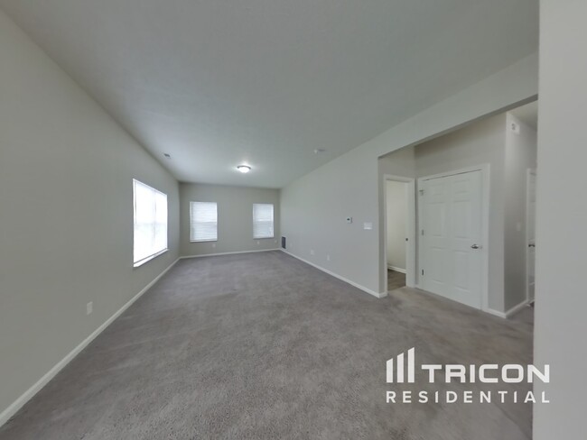 Foto del edificio - 2568 Blackthorn Dr