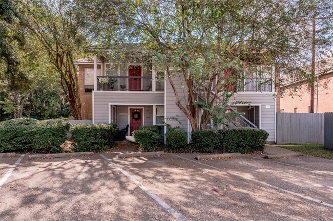 Foto del edificio - 2404 Sycamore Ave