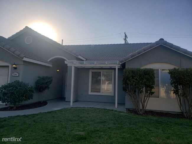 Building Photo - 3 br, 2 bath House - 3305 S Martin St