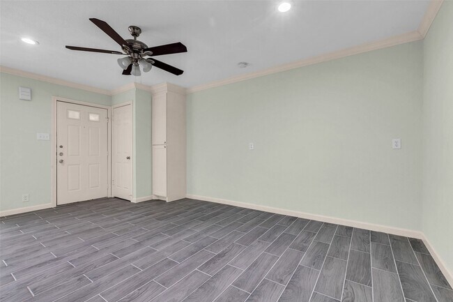 Foto del edificio - 1311 Antoine Dr