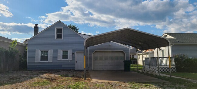 Apartamento con garaje - 203 Maple Ave