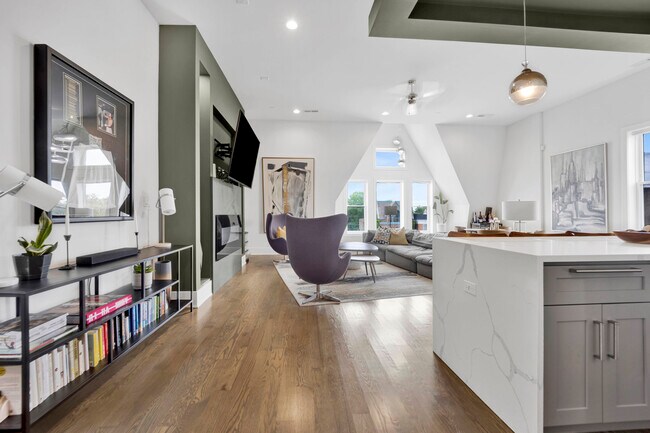 Foto del edificio - 4352 S Oakenwald Ave