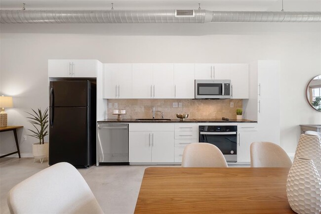 Foto del edificio - 2235 E 6th St