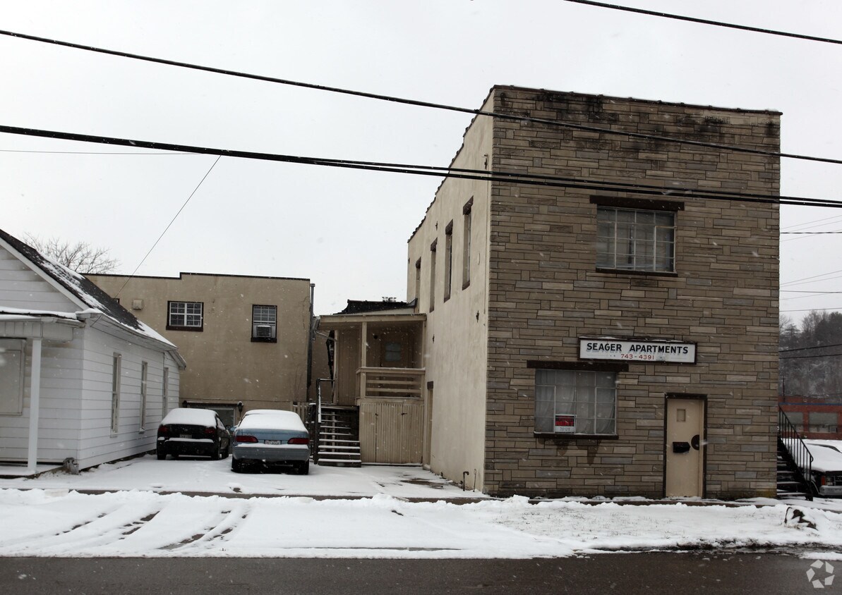 1168 Pike St, Milton, WV 25541 Apartments in Milton, WV