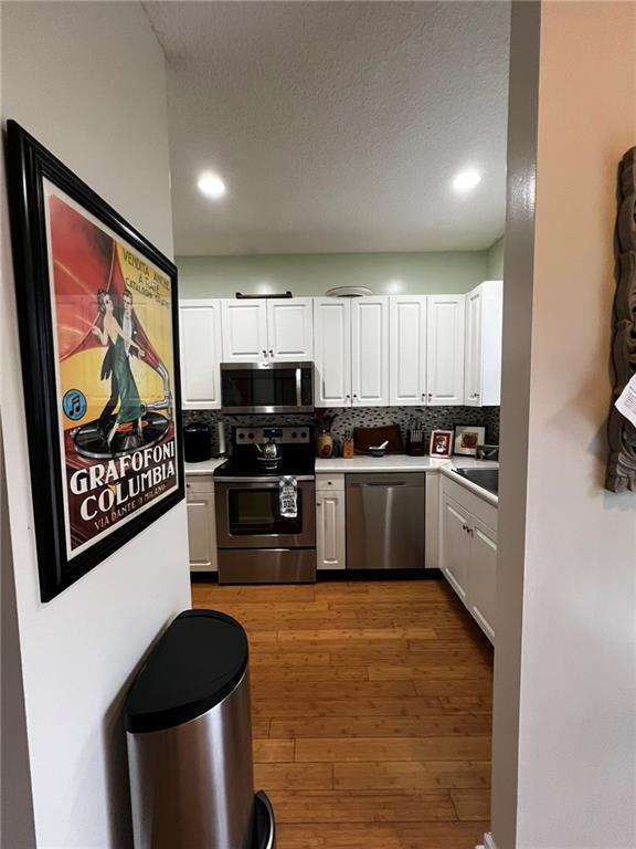 Foto del edificio - 324 Moss Creek Ln