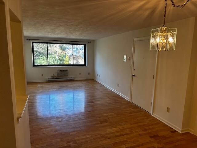 Foto del edificio - 1325 Worcester Rd