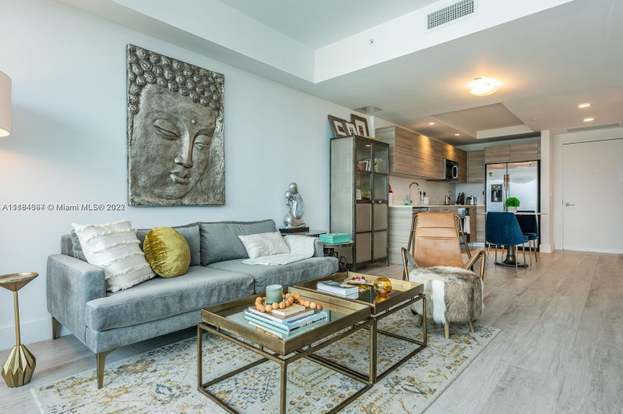 Foto del edificio - 121 NE 34th St