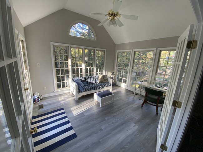 Sun Room - 12604 Garinger Ct