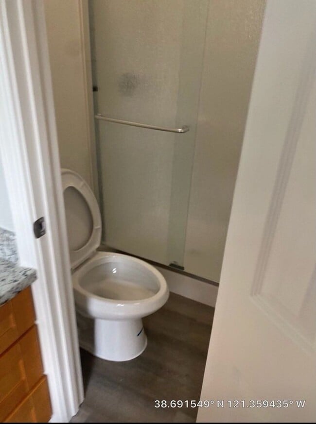 Building Photo - 4 Bed/3 Bath w/Loft.  HURRY won't Last Lon...