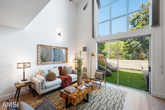 Foto del edificio - 1 br, 1.5 bath House - 350 Alabama #2