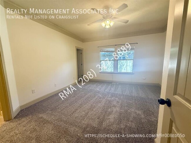 Building Photo - 2516 E Satterfield St