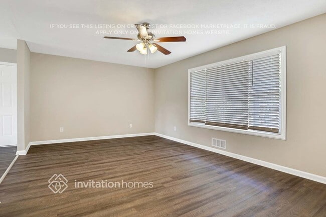 Building Photo - 3410 Ravenswood Dr SW