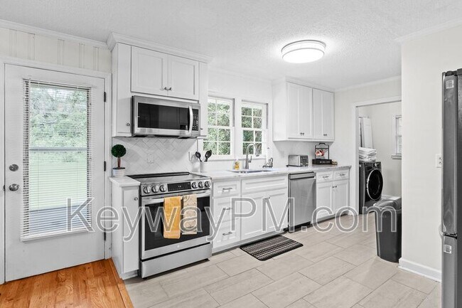Foto del edificio - 2438 Apricot Ln