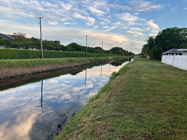 Foto del edificio - 10136 Boynton Pl Cir