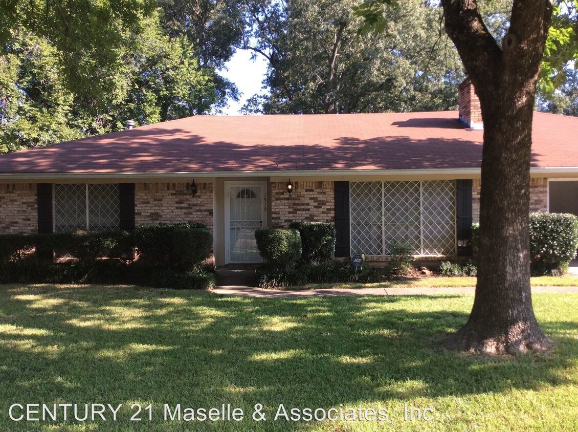 1519 Twin Oaks Dr, Clinton, MS 39056 House Rental in Clinton, MS
