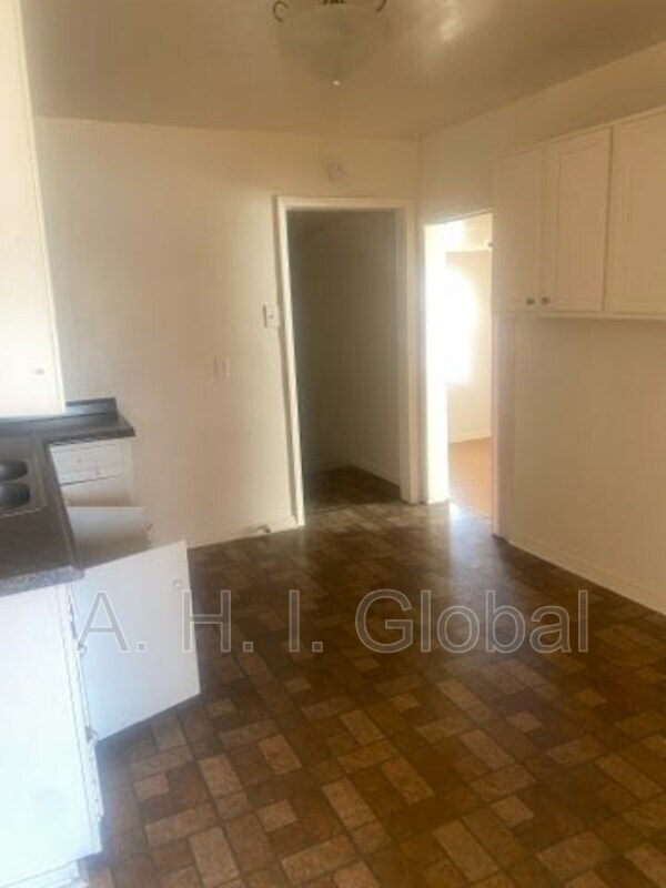 Foto del edificio - 4624 S Bonham St