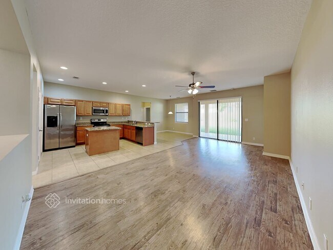 Building Photo - 822 Triple Crown Ct