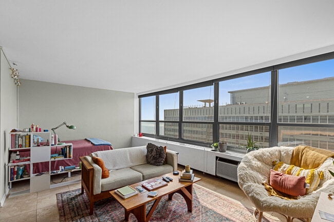 Building Photo - 3550 N Lake Shore Dr