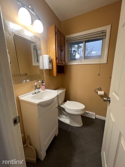 Building Photo - 3 br, 2.5 bath House - 2504 Sequoia Pkwy