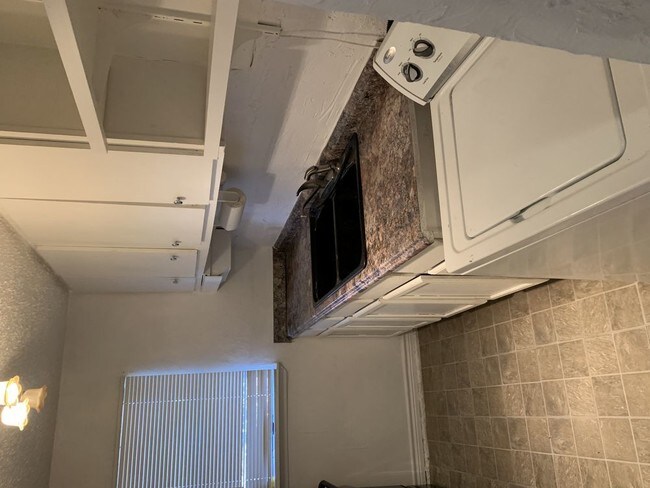 Foto del edificio - completely redone one bedroom