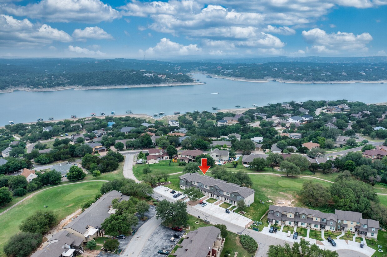 18912 Nicklaus Dr, Lago Vista, TX 78645 Townhome Rentals in Lago