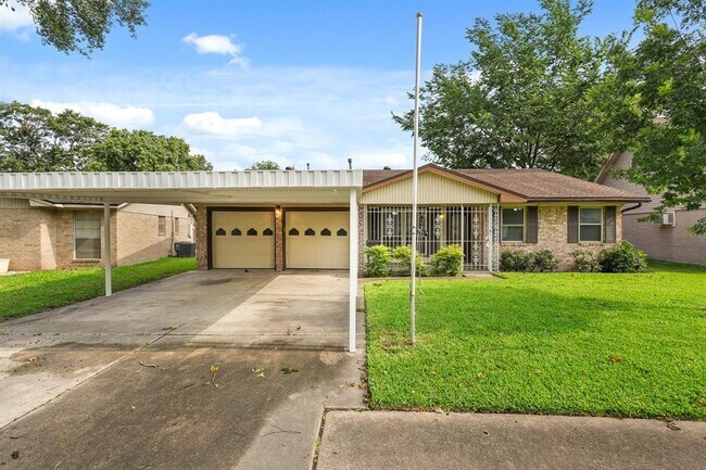 Foto del edificio - 5602 Hialeah Dr