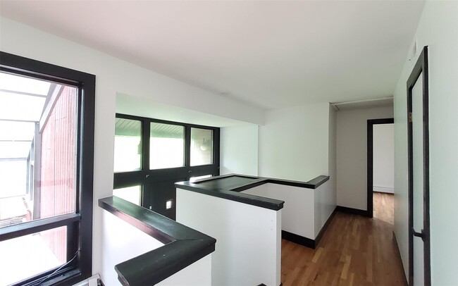 Foto del edificio - 40 Felter Hill Rd