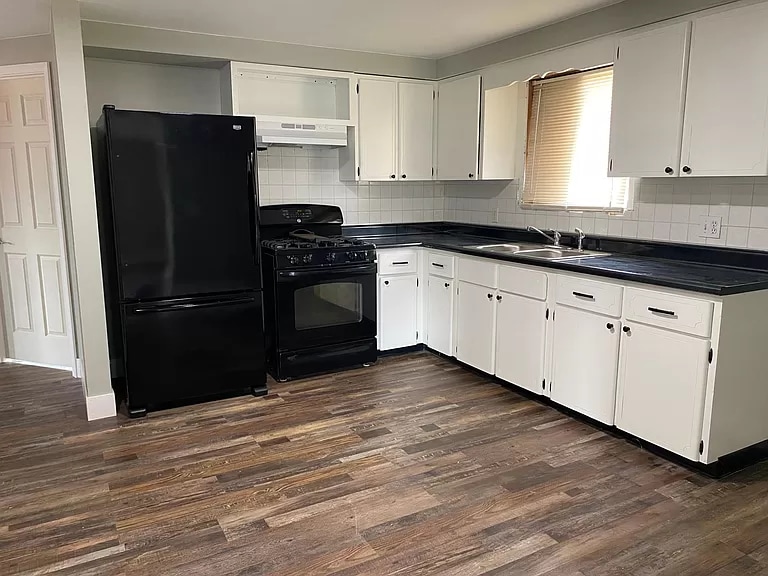 Kitchen - 197 Saint Felix Ave