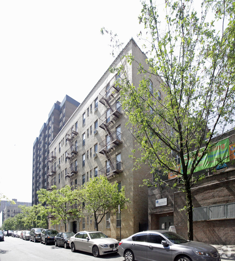 Building Photo - 210 W 147th St